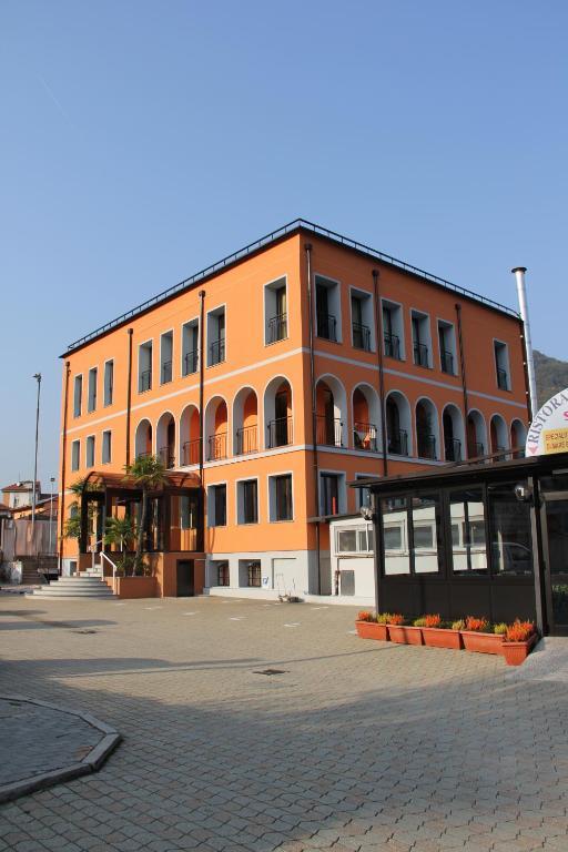 Hotel Socrate Lavena Ponte Tresa Extérieur photo