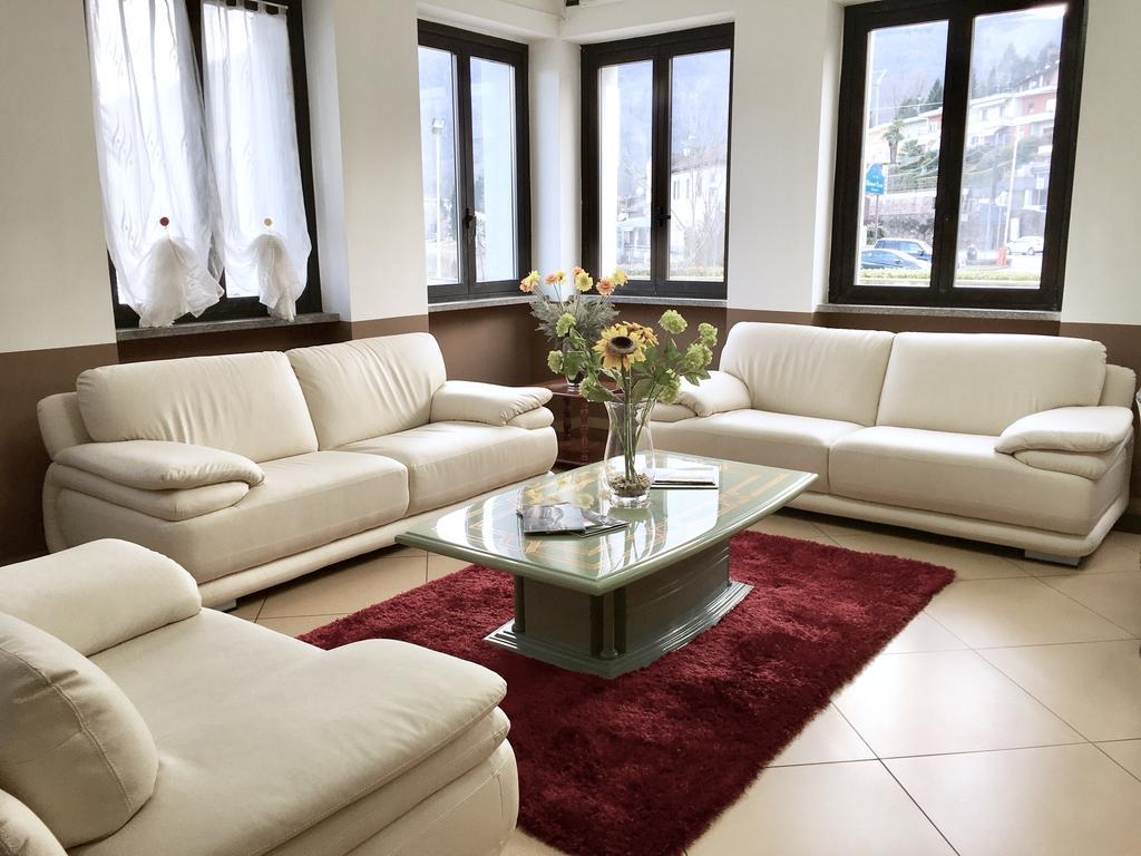 Hotel Socrate Lavena Ponte Tresa Extérieur photo